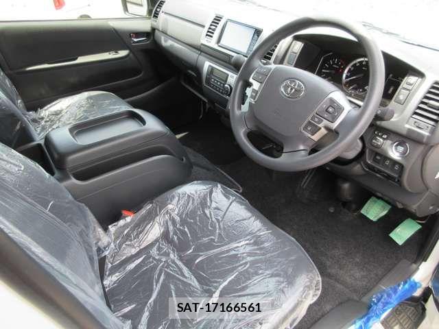 Toyota HIACE VAN 2025-06 7327379-9