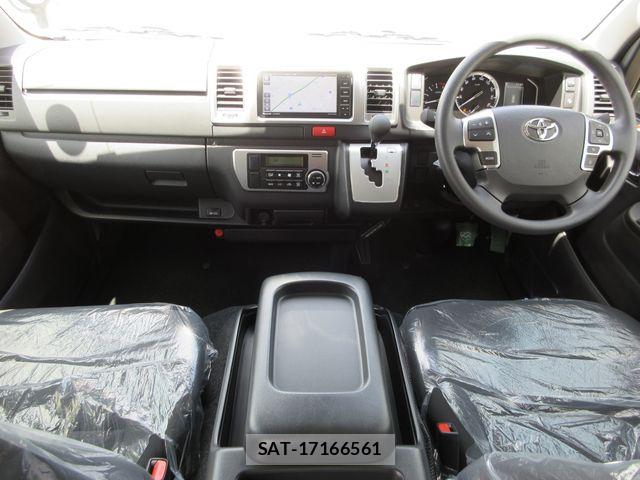 Toyota HIACE VAN 2025-06 7327379-18