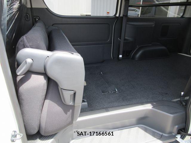 Toyota HIACE VAN 2025-06 7327379-22