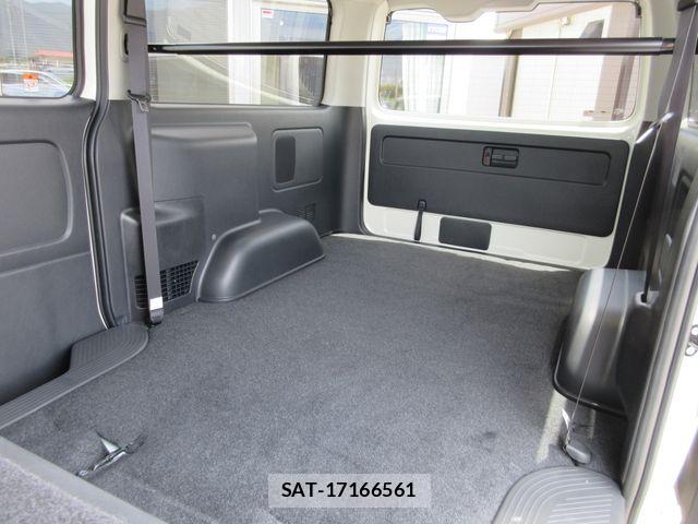 Toyota HIACE VAN 2025-06 7327379-23