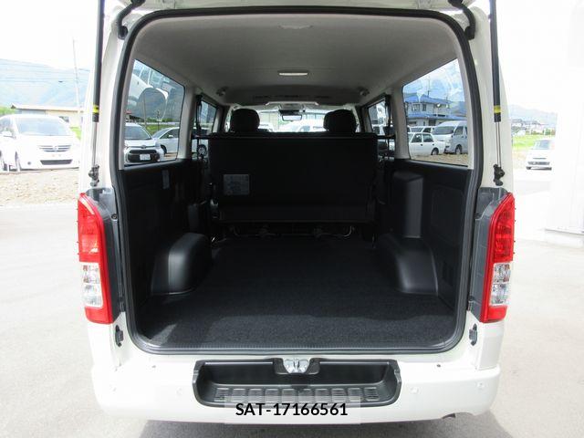 Toyota HIACE VAN 2025-06 7327379-25