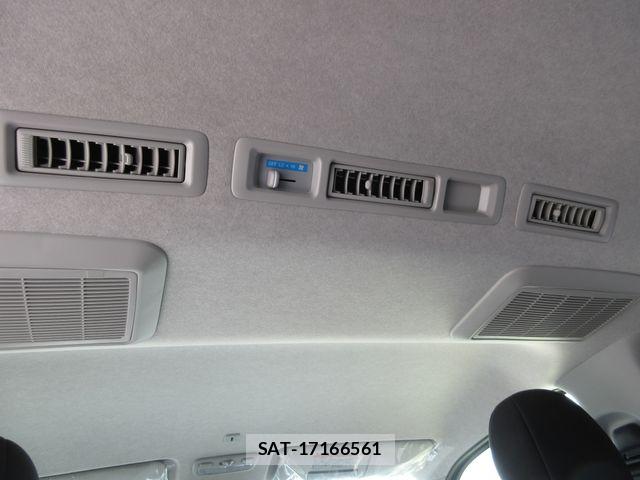 Toyota HIACE VAN 2025-06 7327379-26