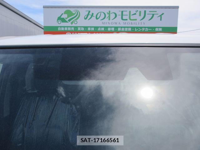 Toyota HIACE VAN 2025-06 7327379-28