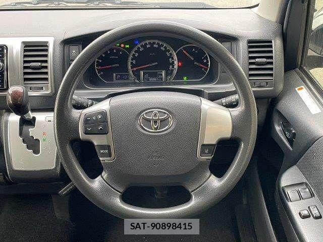 Toyota HIACE VAN 2019-11 7327390-12