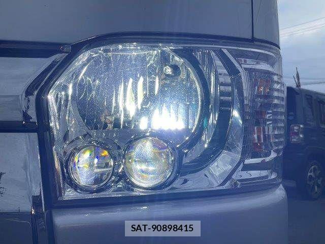 Toyota HIACE VAN 2019-11 7327390-13