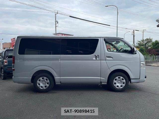 Toyota HIACE VAN 2019-11 7327390-18