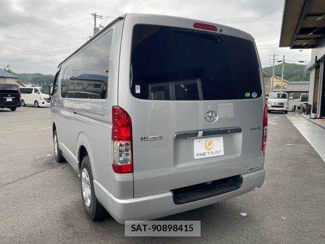Toyota HIACE VAN 2019-11 7327390-21