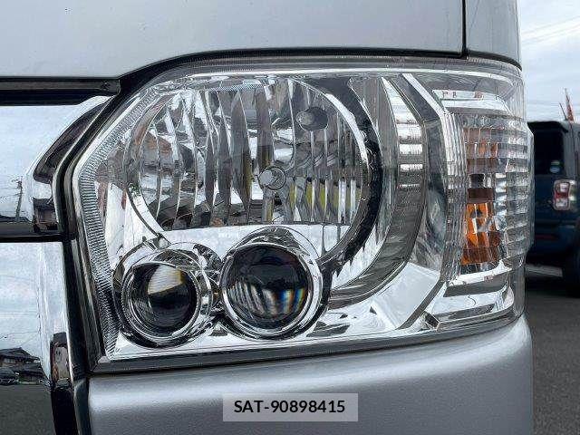 Toyota HIACE VAN 2019-11 7327390-23