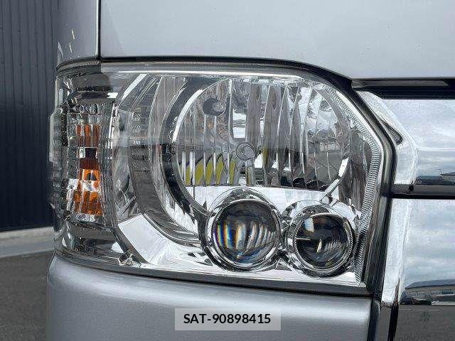 Toyota HIACE VAN 2019-11 7327390-24