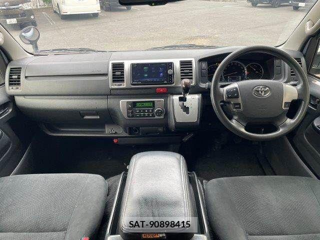 Toyota HIACE VAN 2019-11 7327390-2