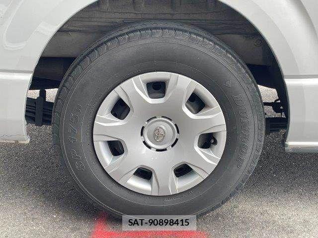 Toyota HIACE VAN 2019-11 7327390-29