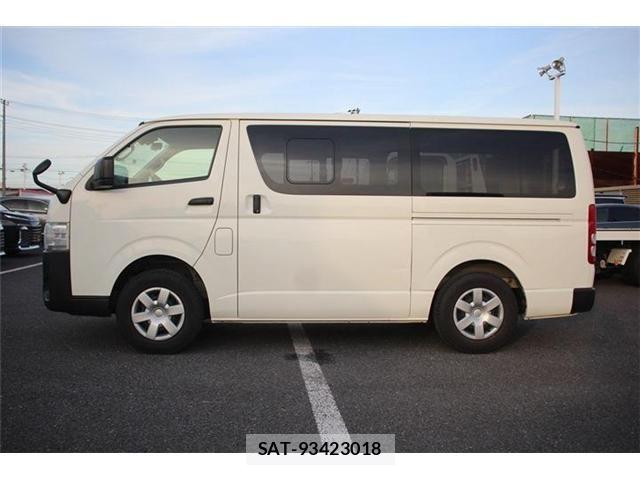 Toyota HIACE VAN 2022-03 7327393-10