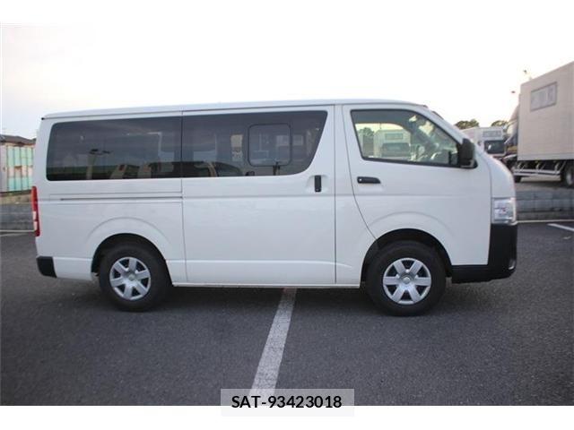 Toyota HIACE VAN 2022-03 7327393-14