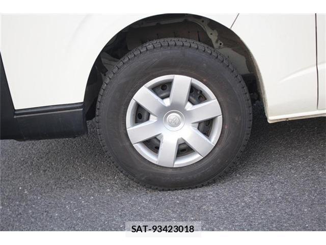 Toyota HIACE VAN 2022-03 7327393-18
