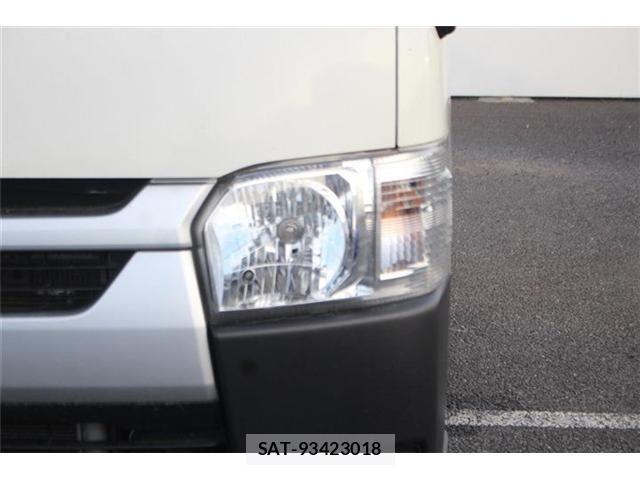 Toyota HIACE VAN 2022-03 7327393-19