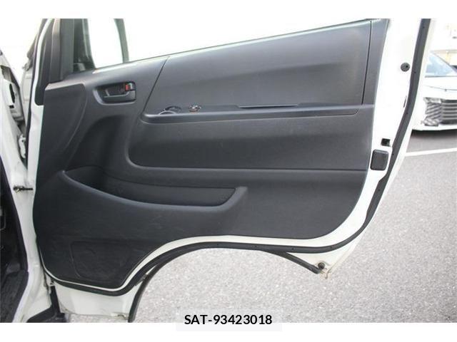 Toyota HIACE VAN 2022-03 7327393-27