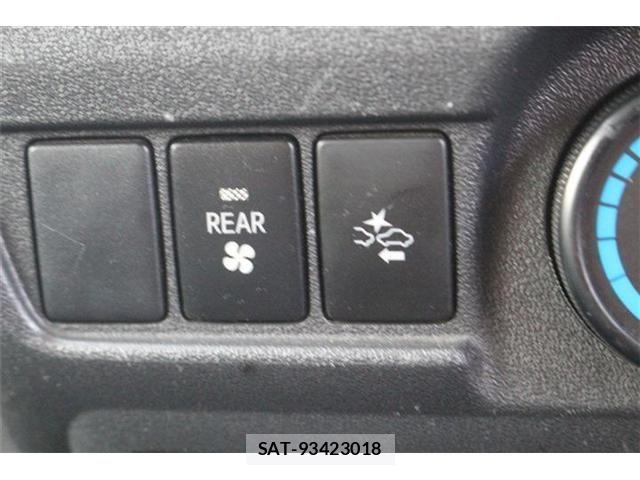 Toyota HIACE VAN 2022-03 7327393-3
