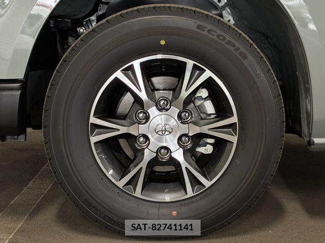 Toyota HIACE VAN 2026-05 7327374-12