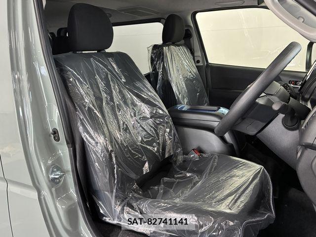Toyota HIACE VAN 2026-05 7327374-14