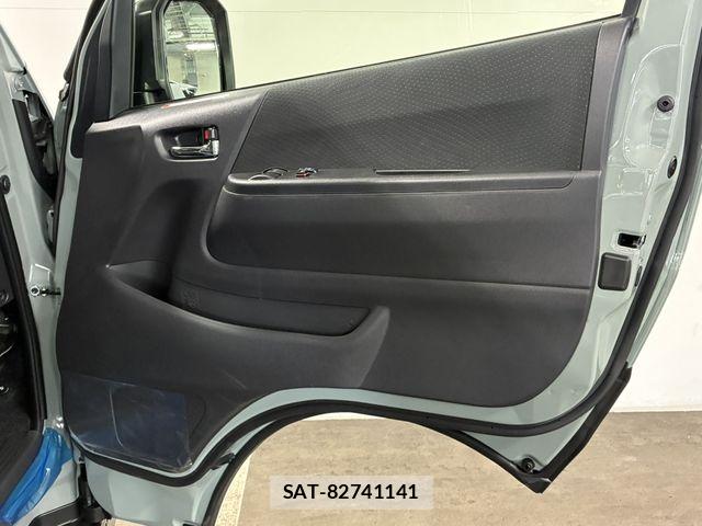Toyota HIACE VAN 2026-05 7327374-15