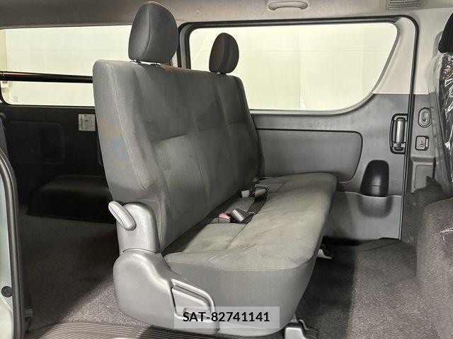 Toyota HIACE VAN 2026-05 7327374-16