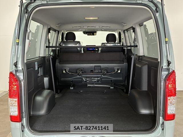 Toyota HIACE VAN 2026-05 7327374-18