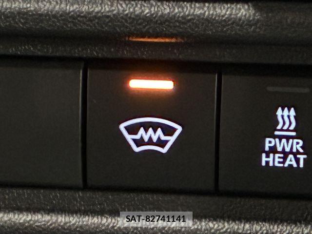 Toyota HIACE VAN 2026-05 7327374-28