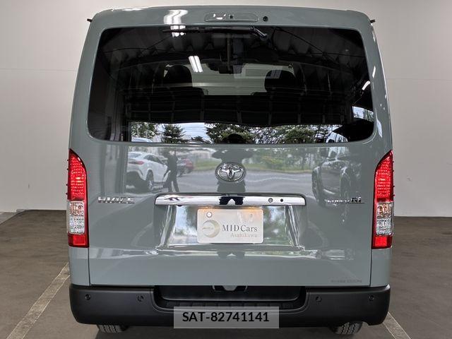 Toyota HIACE VAN 2026-05 7327374-7