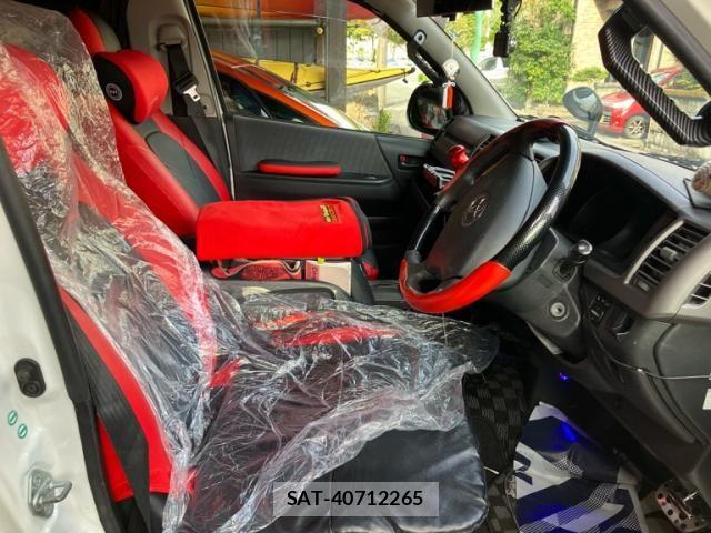Toyota HIACE VAN 2011-09 7358019-15
