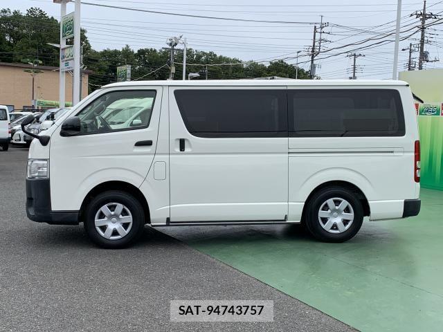 Toyota HIACE VAN 2017-11 7358018-1