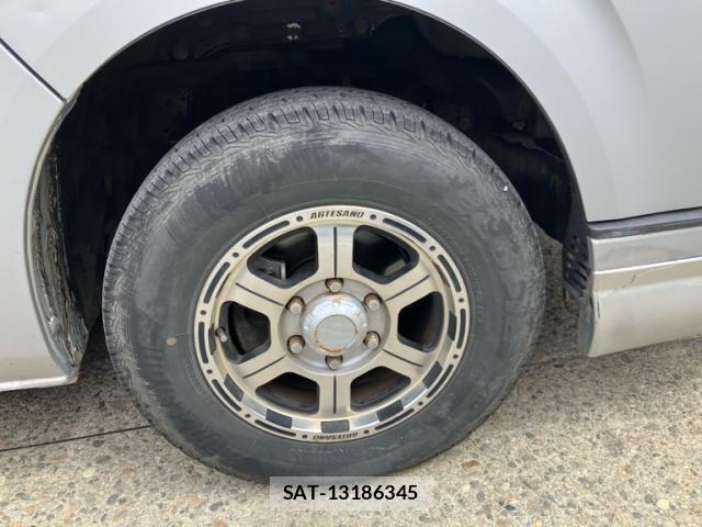 Toyota HIACE VAN 2005-07 7358024-11