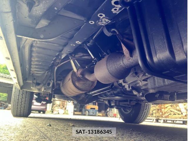 Toyota HIACE VAN 2005-07 7358024-16