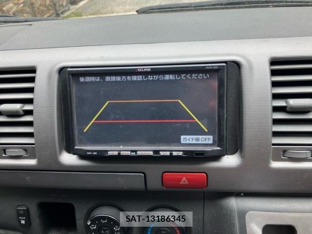 Toyota HIACE VAN 2005-07 7358024-25