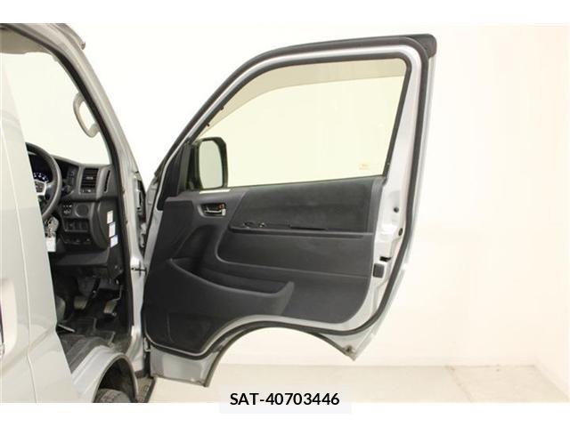 Toyota HIACE VAN 2021-05 7358013-29