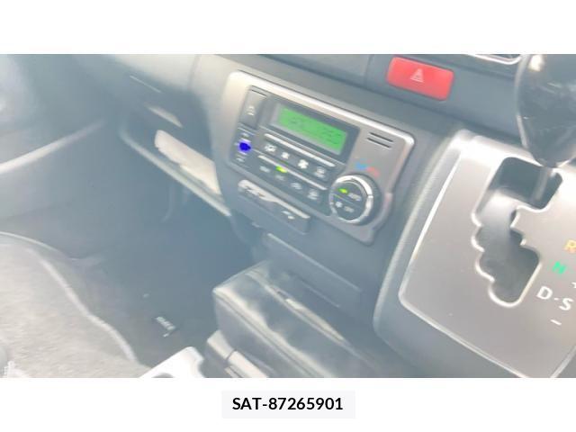 Toyota HIACE VAN 2018-11 7358020-17