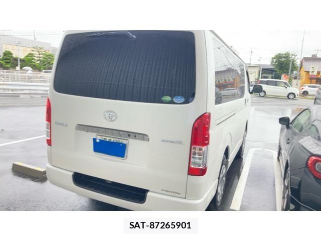 Toyota HIACE VAN 2018-11 7358020-6