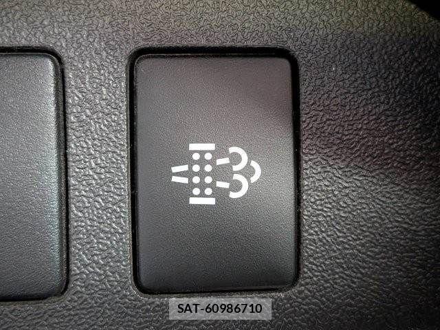 Toyota HIACE VAN 2019-07 7358017-10