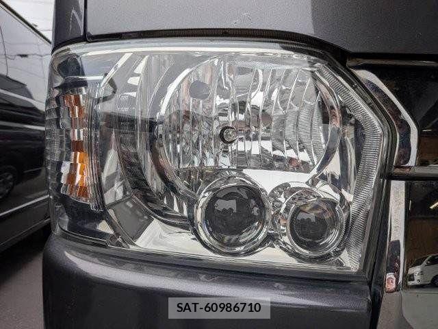 Toyota HIACE VAN 2019-07 7358017-26