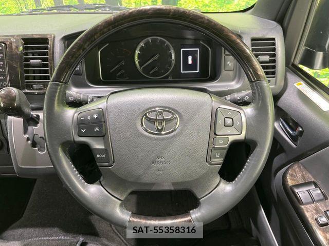 Toyota HIACE VAN 2024-07 7357999-11