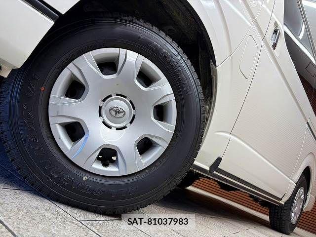 Toyota HIACE VAN 2023-10 7358011-10
