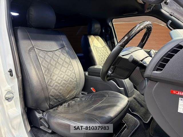 Toyota HIACE VAN 2023-10 7358011-7