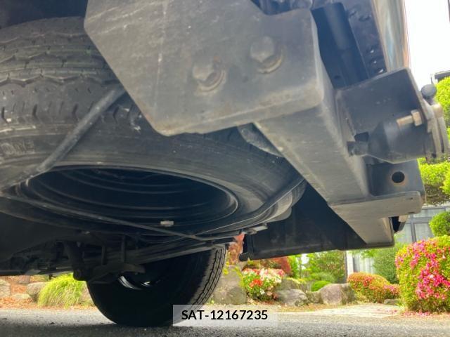 Toyota HIACE VAN 2022-12 7358012-9