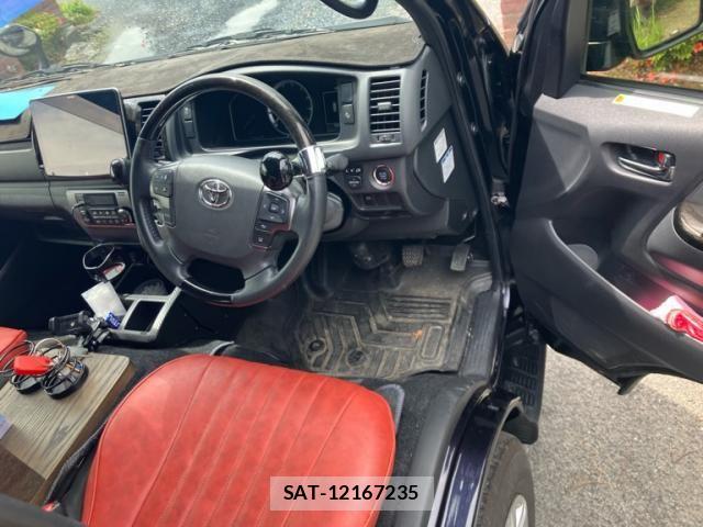 Toyota HIACE VAN 2022-12 7358012-14