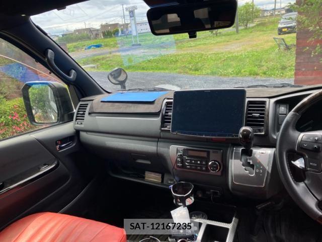 Toyota HIACE VAN 2022-12 7358012-17