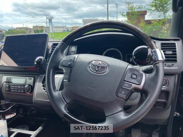 Toyota HIACE VAN 2022-12 7358012-18