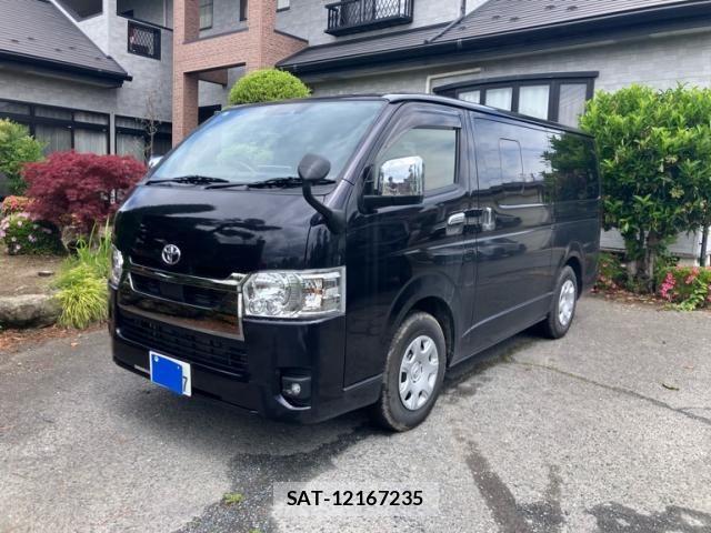 Toyota HIACE VAN 2022-12 7358012-1