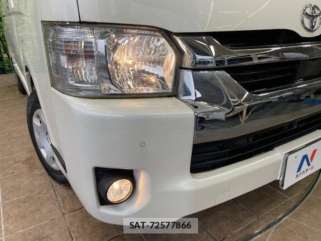 Toyota HIACE VAN 2020-07 7358006-11