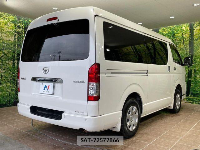 Toyota HIACE VAN 2020-07 7358006-16