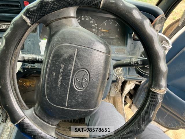 Toyota HIACE VAN 1998-09 7358023-12