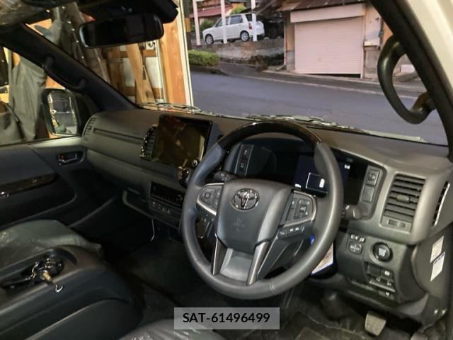 Toyota HIACE VAN 2026-02 7358010-12